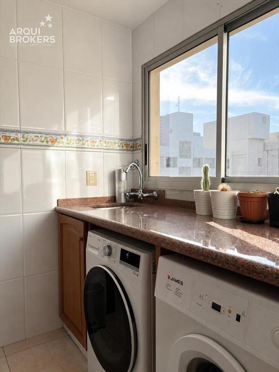 Apartamento de cuatro dormitorios en alquiler en rambla de