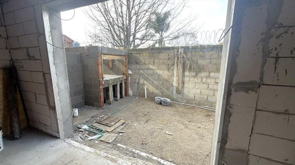 VENTA CASA 2D COCHERA JARDIN CARRASCO NORTE - POZO
