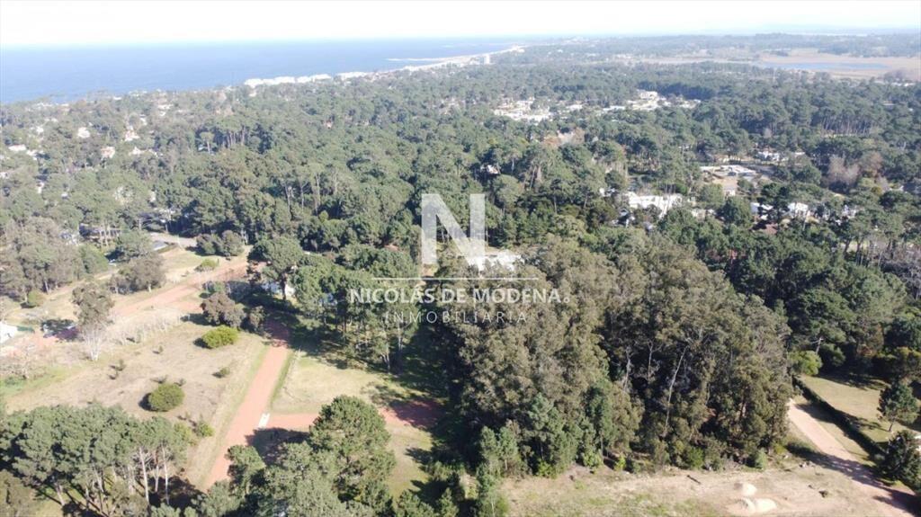Terreno en Parque Burnett - Maldonado. Ref. 4285