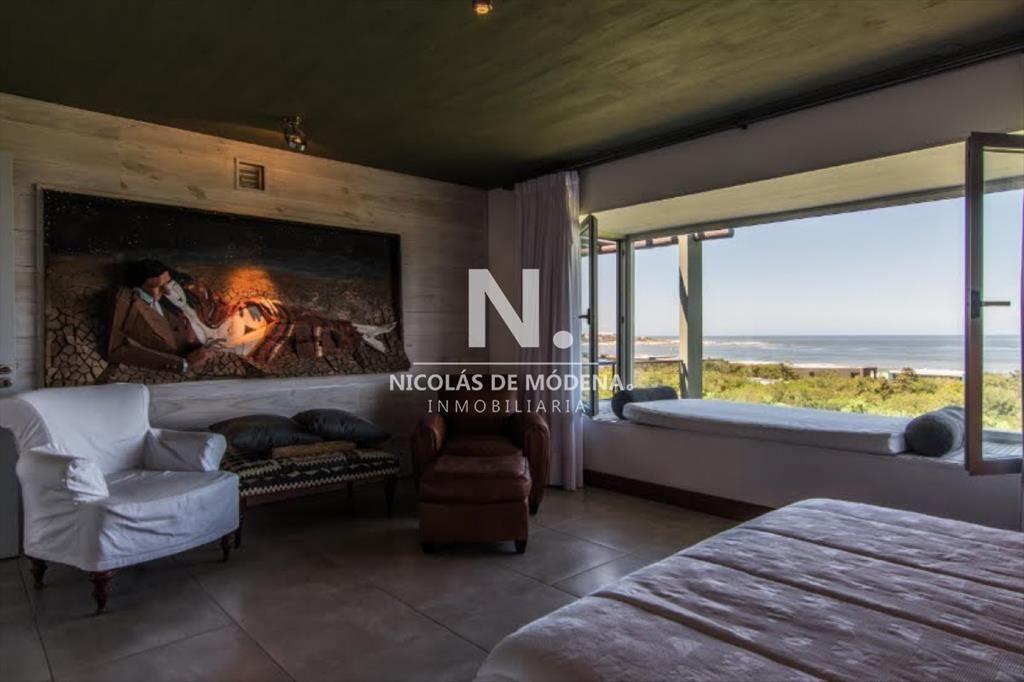 Venta de casa en La Juanita - Jose Ignacio de 4