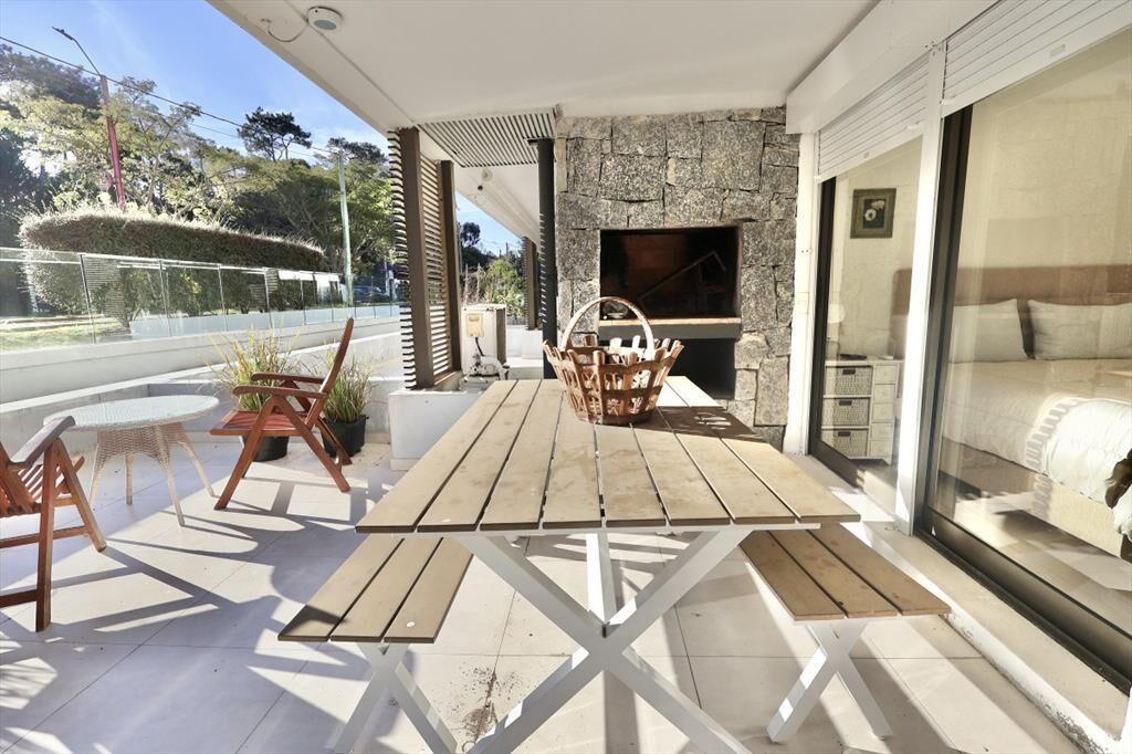 VENTA DE APARTAMENTO DE 1 DORMITORIO Y MEDIO EN