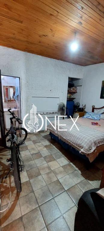 3 Casas y un local con cámara de frÃo en venta