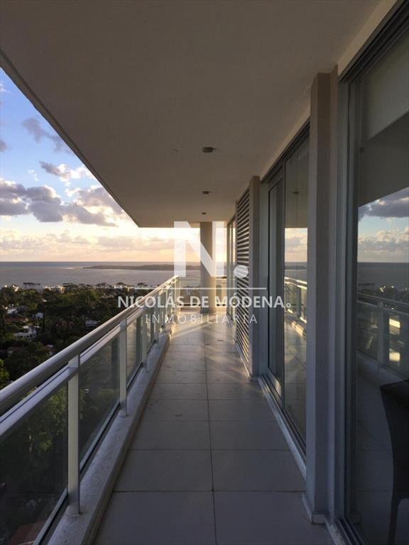 Departamento En Venta De 2 Dormitorios En Punta