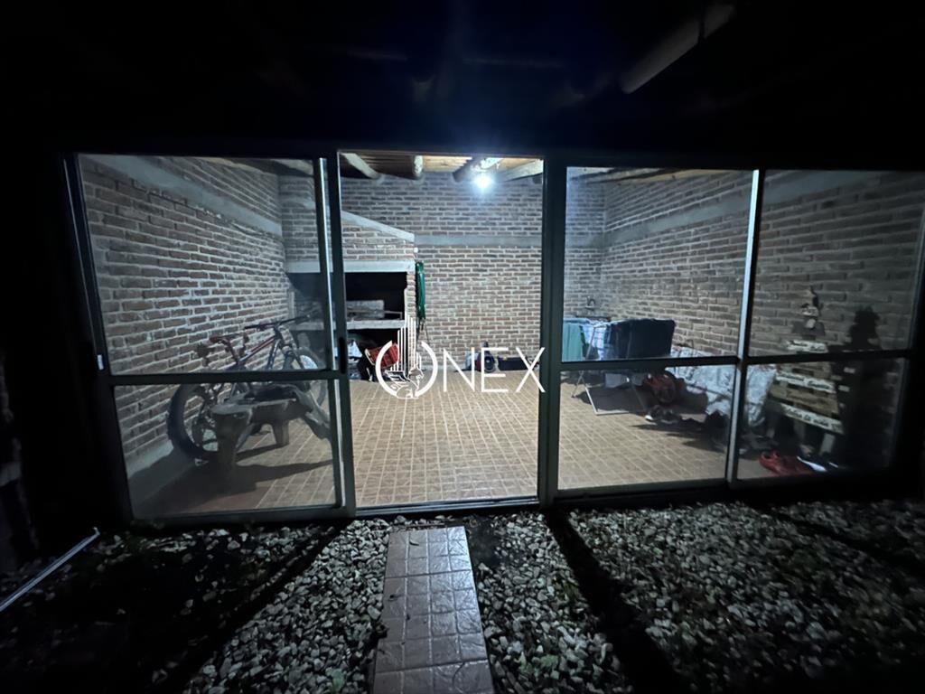 DOS BUENAS PROPIEDADES EN UN PADRON EN VENTA