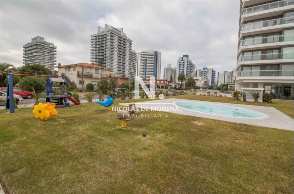 Departamento de 2 dormitorios en venta a ametros
