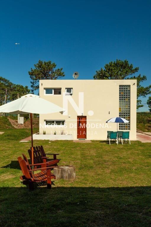 Casa en venta de 3 dormitorios con piscina en en