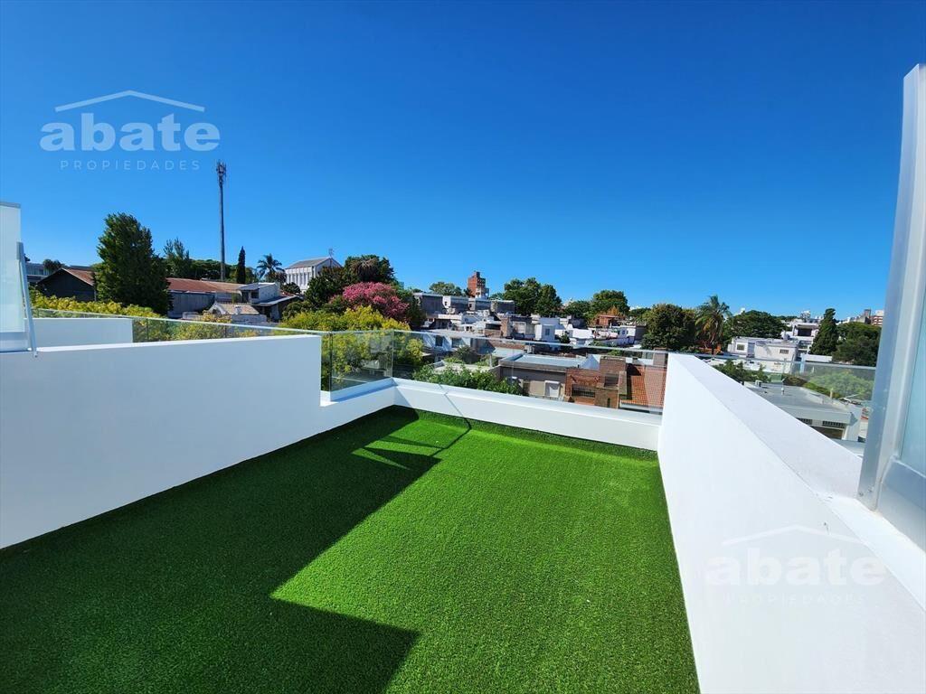 Venta de monoambiente con Solárium con parrillero en comple