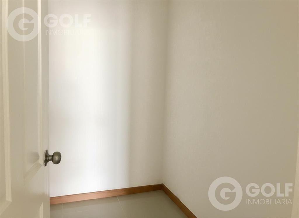 Venta de monoambiente con amplia terraza con renta en Cordó