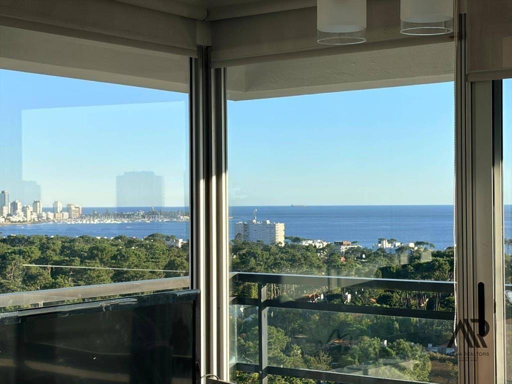 Apartamento 3 dormitorios en alquiler c/ cochera en Cant...