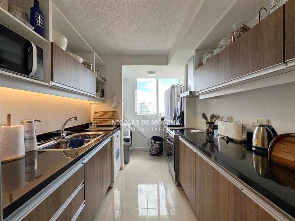 En venta apartamento con vista al mar en Punta de