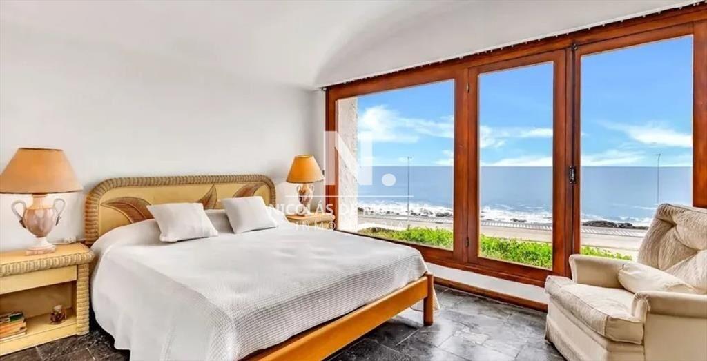 Apartamento de 4 Dormitorios en el Corazón de