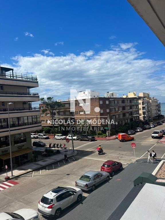 En venta apartamento en Península - Punta del de