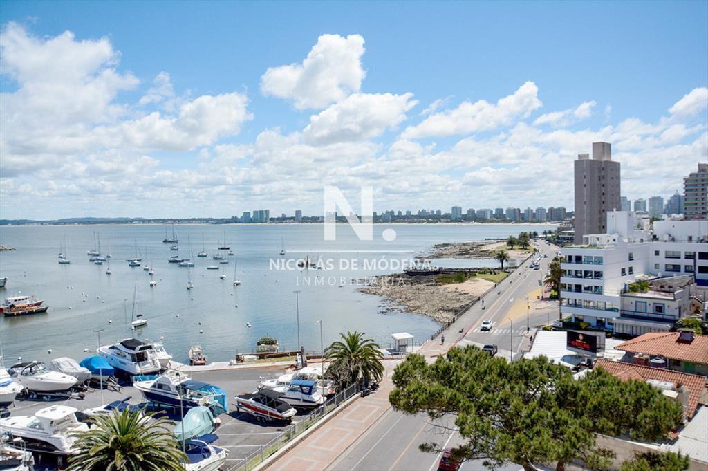 Espectacular apartamento en venta frente al