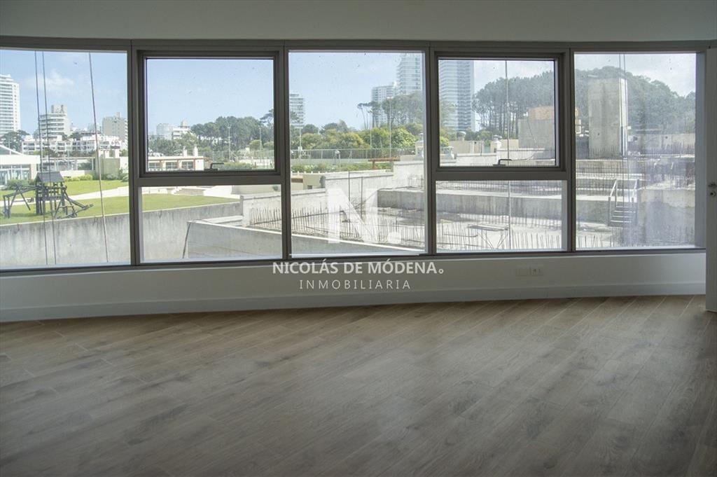 Departamento en venta en Torre de categoria en de