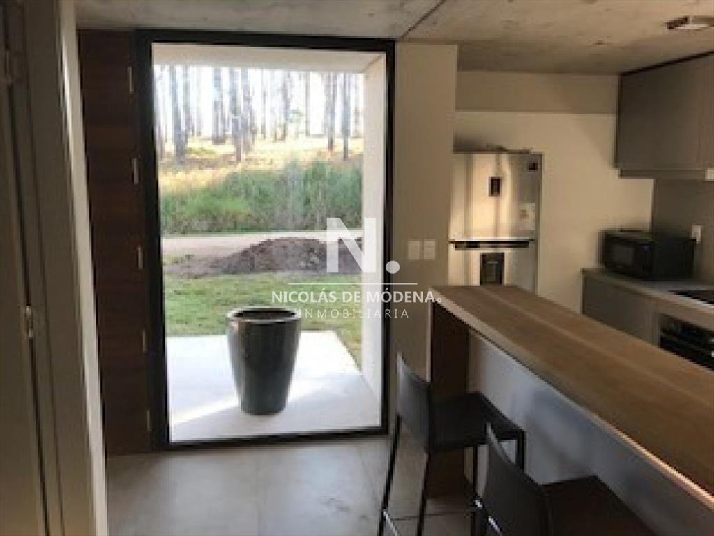 Espectacular casa en alquiler, Laguna Blanca