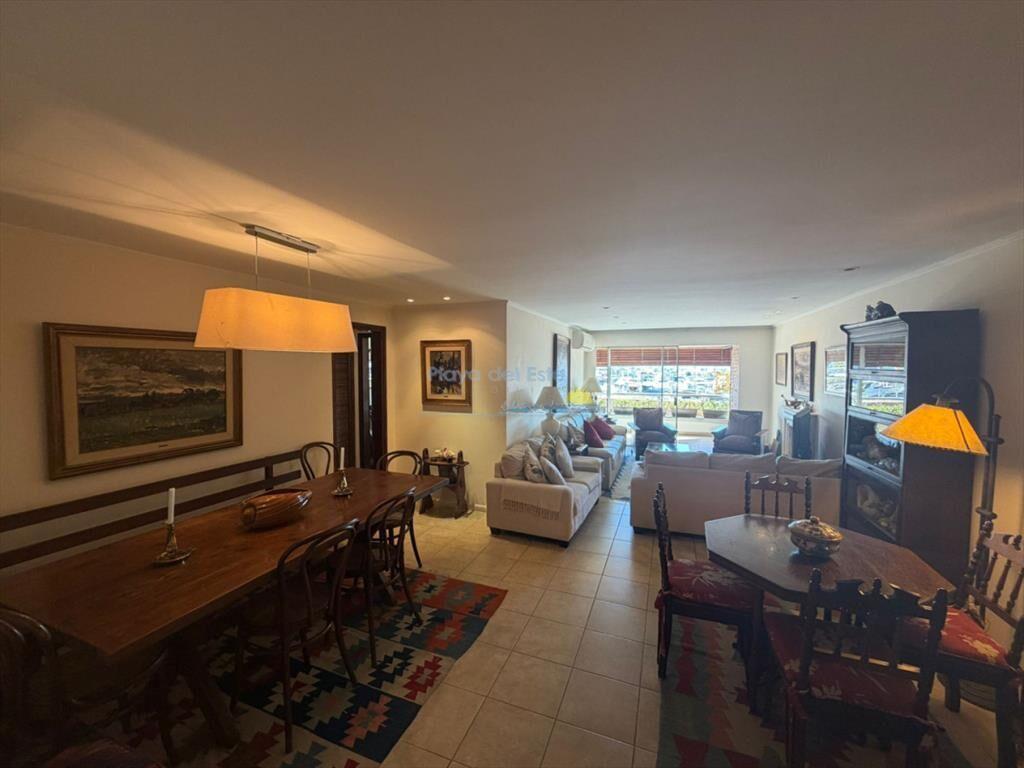 Apartamento en Venta de 3 dormitorios en el de