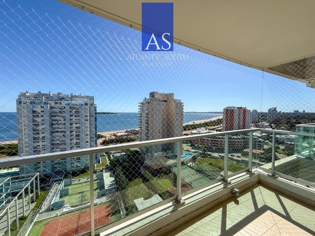 Apartamento 3 dormitorios en torre de categoría