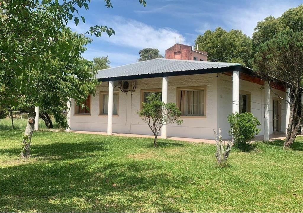 Venta de casa principal y 4 Bungalows en un mismo padron en