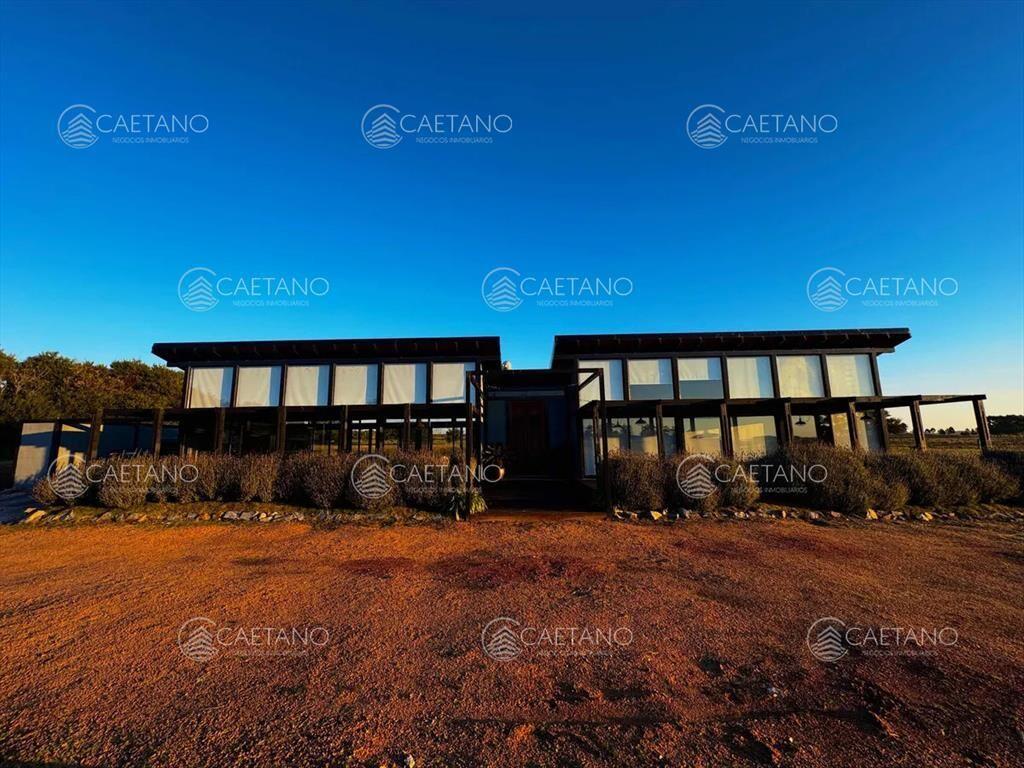Venta casa en Barrio privado La Barra