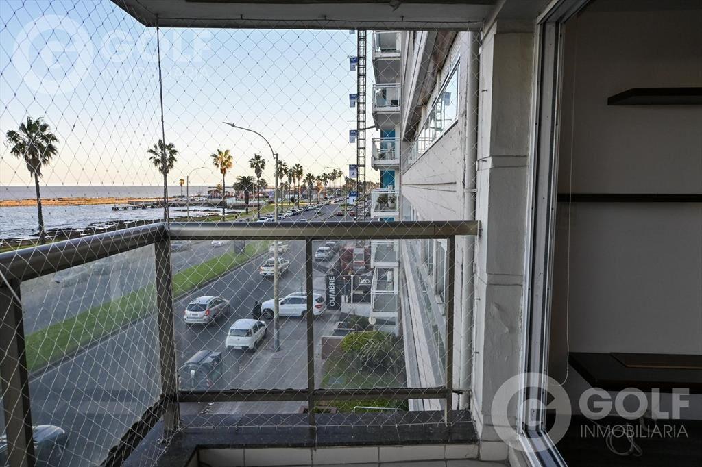 Alquiler de apartamento 2 dormitorios con muebles y cochera