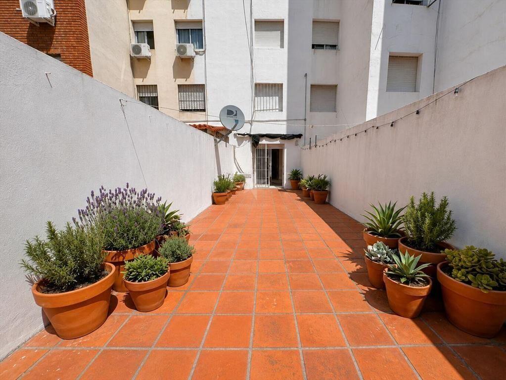 ALQUILER APTO POCITOS 1 DORMITORIO - C/PATIO - 2 GGE