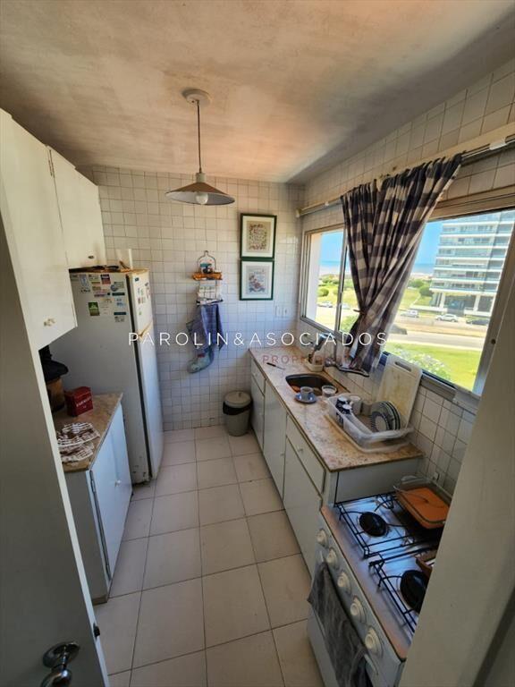 Apartamento en venta de 3 dormitorios en playa Brava, Punta