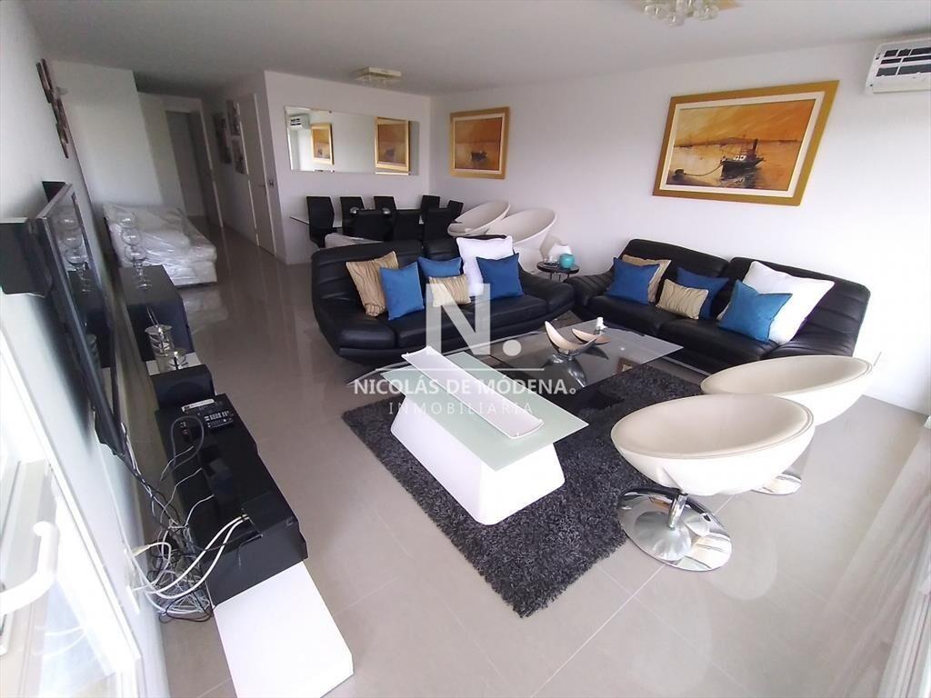 Apartamento en zona de Roosvelt de 3 dormitorios