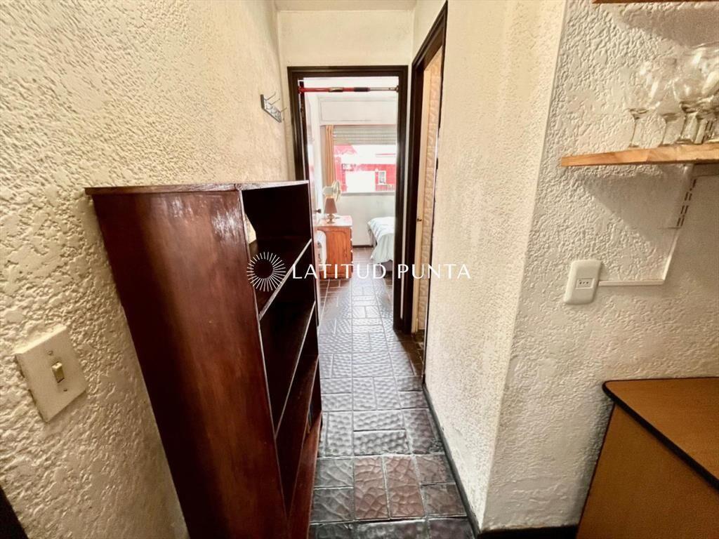 Apartamento 2 dormitorios y medio. Brava
