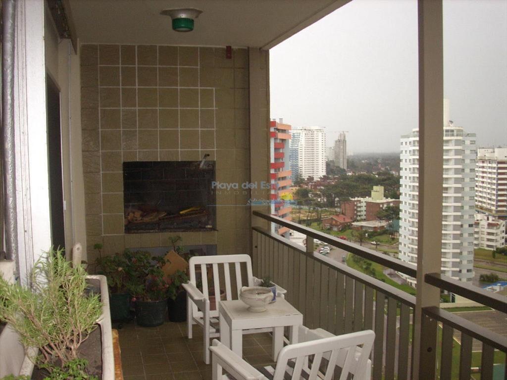 Apartamento de 2 dormitorios en Playa Brava , del