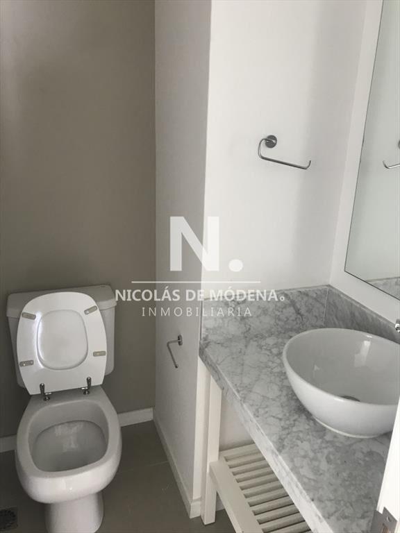 Apartamento en Torre One II. Al frente. unidad de