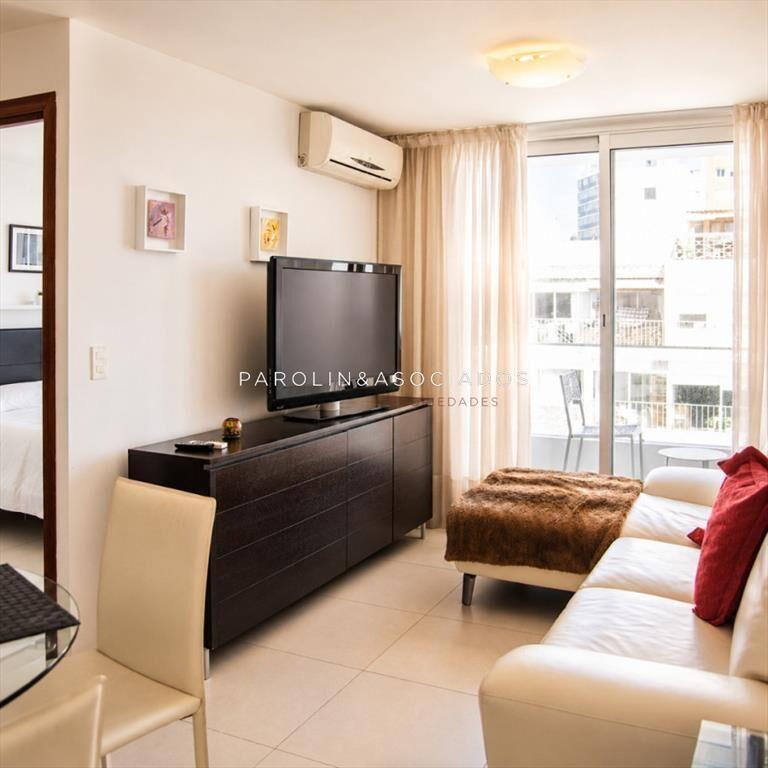 Apartamento en venta de 1 dormitorio en edificio