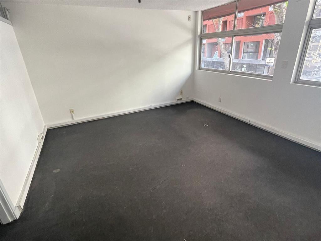 OFICINAS Y SUBSUELO DE COCHERAS