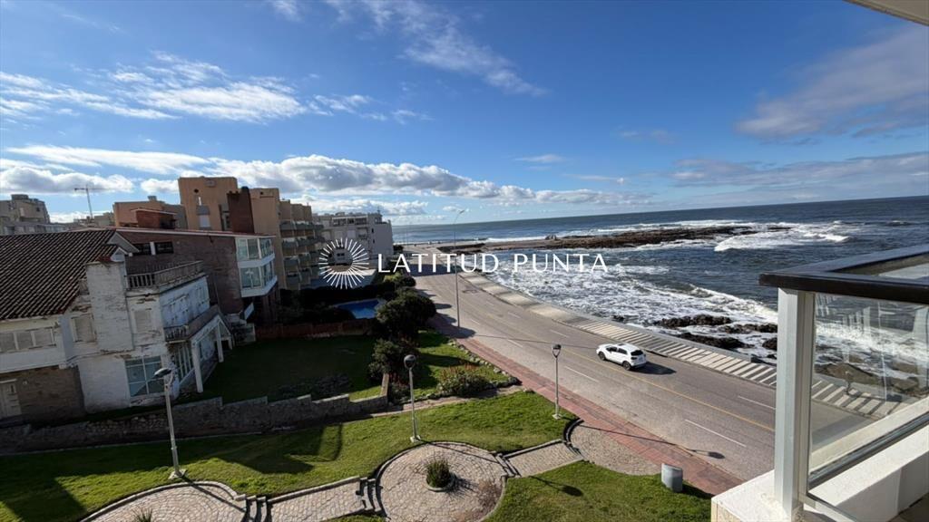 Apartamento 3 dormitorios. Península