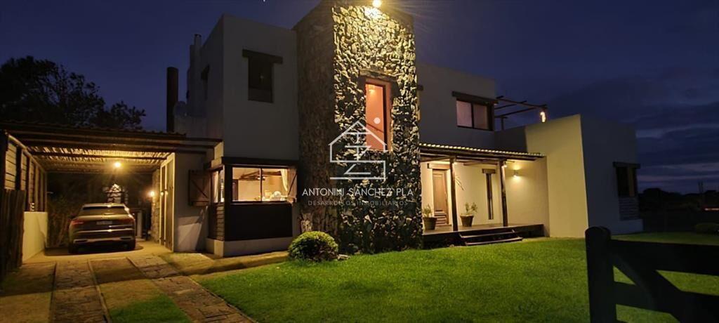 VENTA ESPECTACULAR CHALET ARENAS DE JOSE IGNACIO