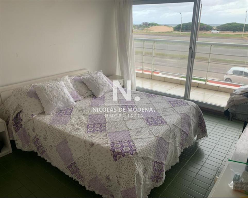 Vende apartamento en Brava, de 2 dormitorios