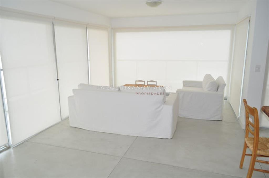 Pent house en peninsula con parrillero y vista al