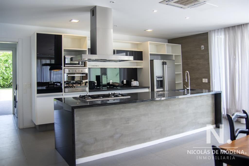 En venta y alquiler  casa amplia de 5 dormitorios en Mansa