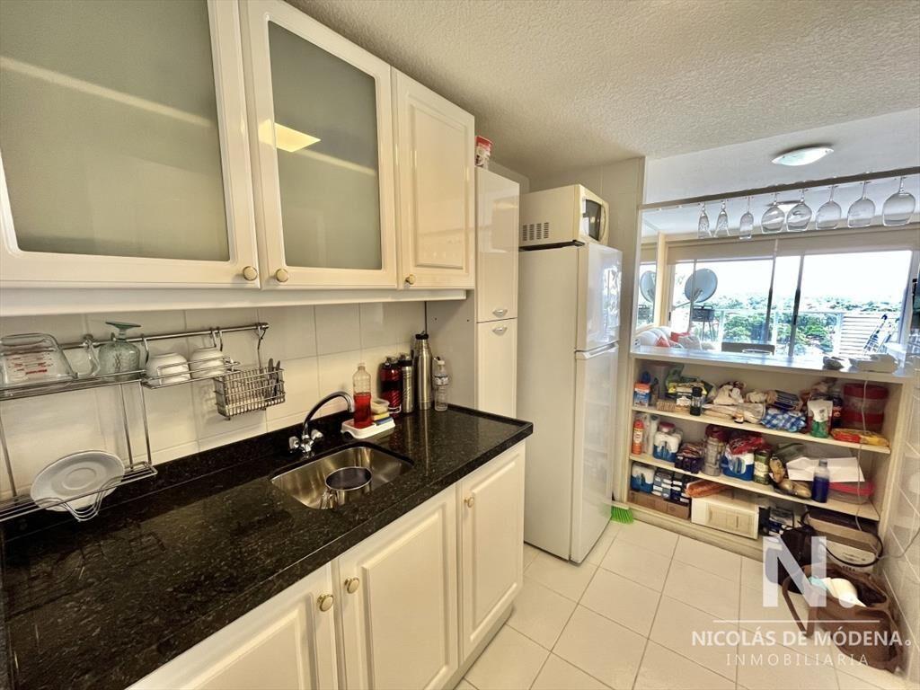 Departamento en playa mansa de 1 dormitorio en venta