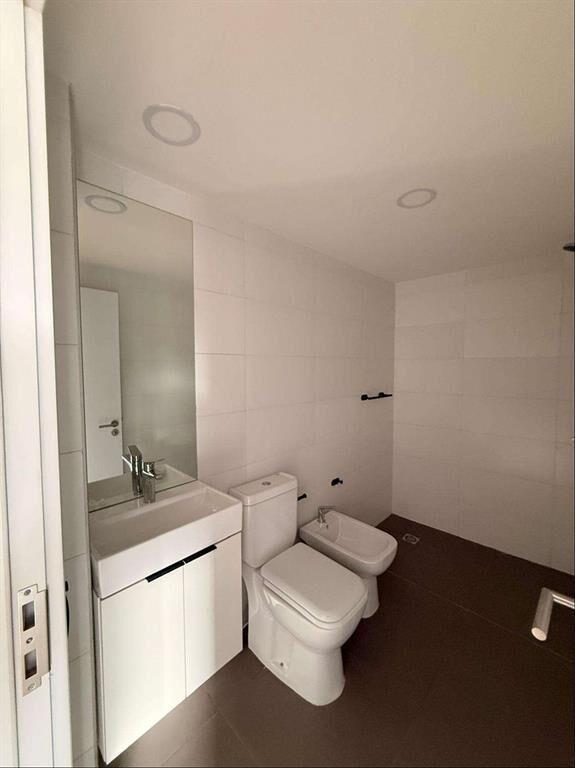 Estrene en Pocitos, oportunidad 1 dormitorio, balcón, conex