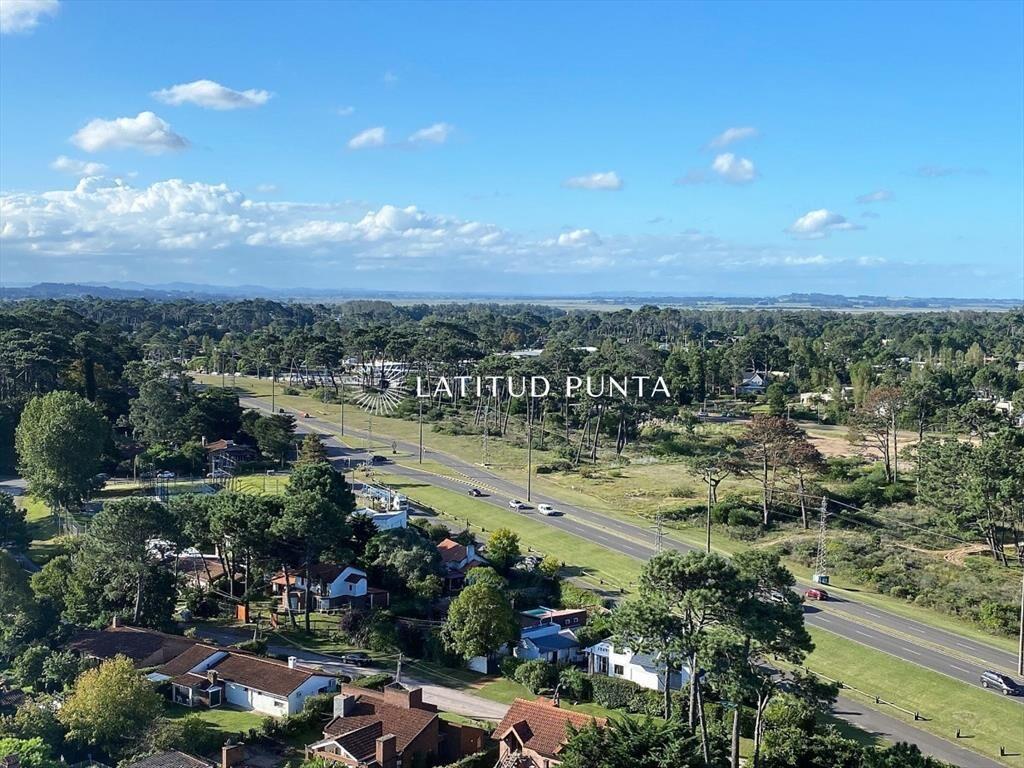 Apartamento en Roosevelt, piso alto de 3 más