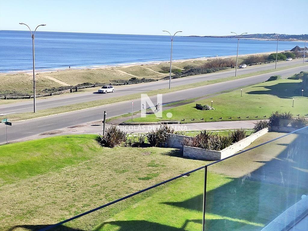 Penthouse frente al mar, categoría y