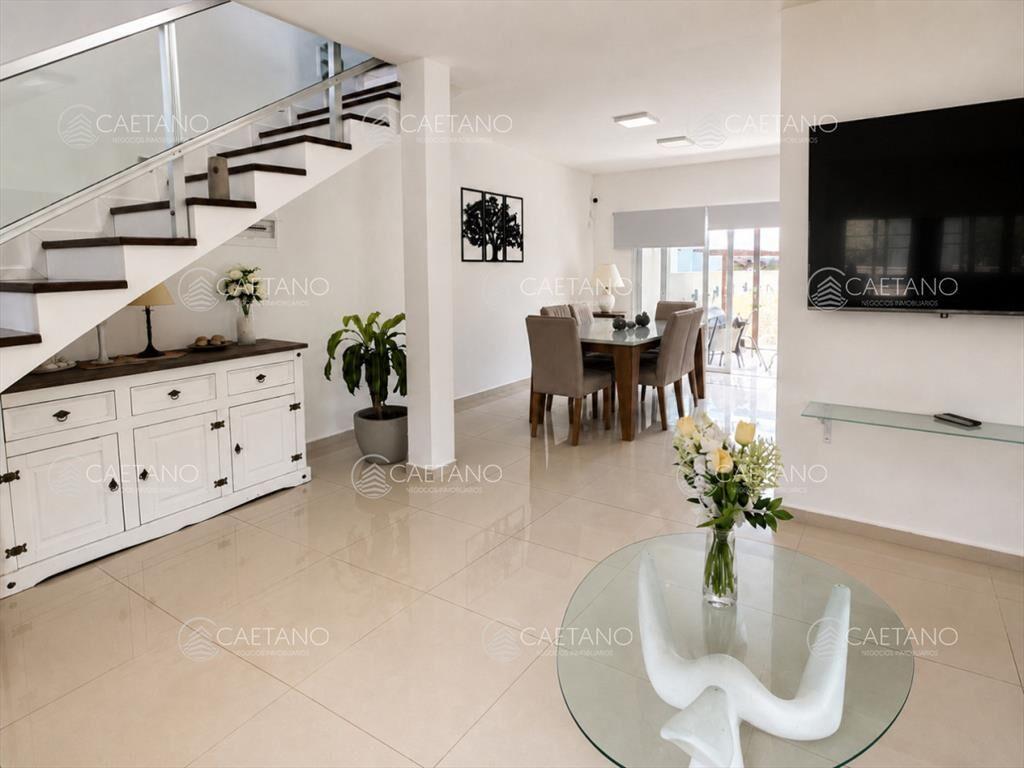 Casa 4 dormitorios alquiler anual Pinares