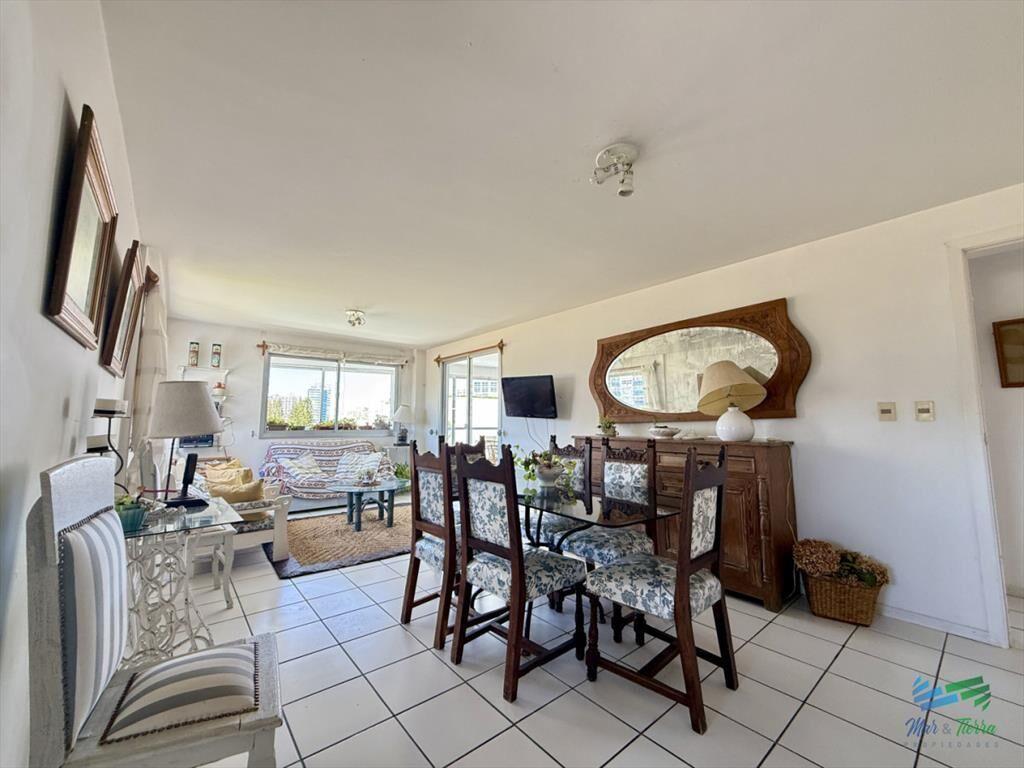 En venta apartamento 3 dormitorios en playa cerca