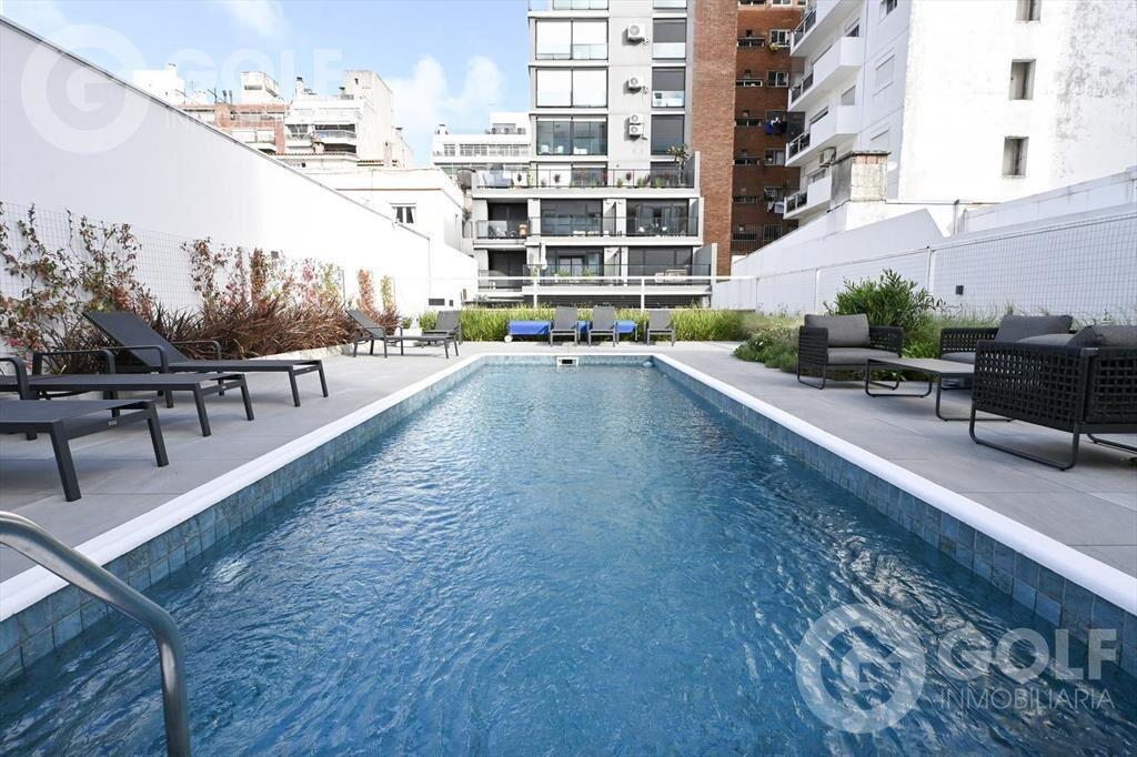 Venta de Penthouse de 3 dormitorios y terraza en Punta Carr