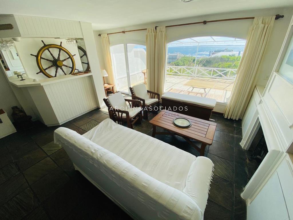 Apartamento de 3 dormitorios en venta en Barrancas, Punta d