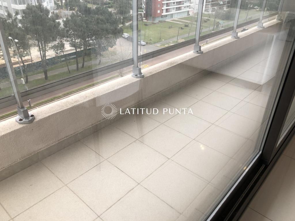 Apartamento con renta en Roosevelt, 3 dormitorios