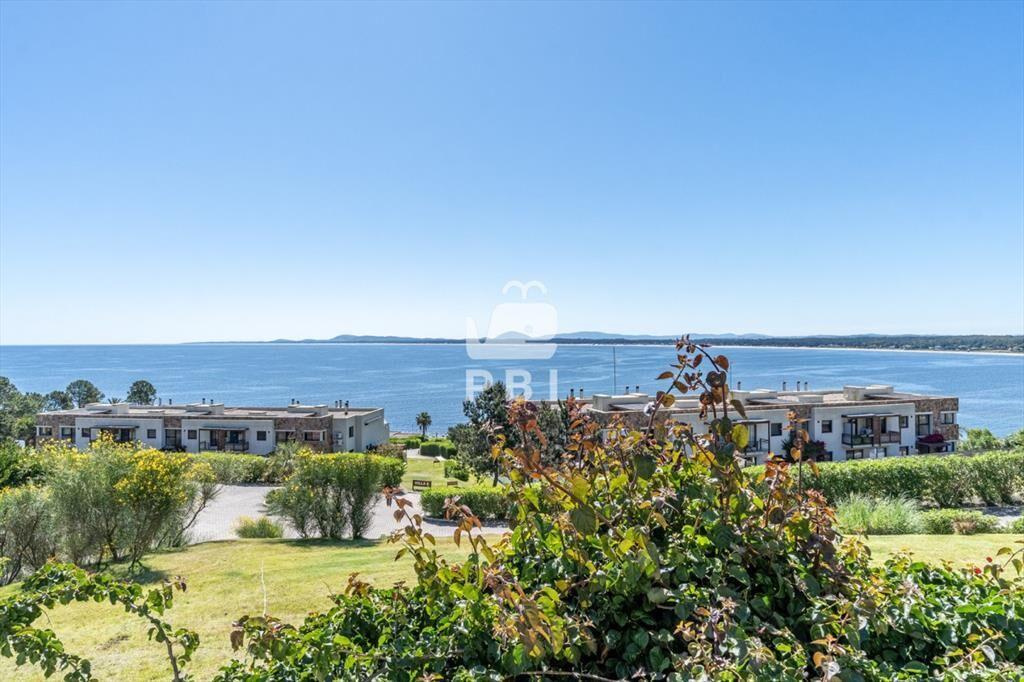 Apartamento de 3 dormitorios en Quartier, Punta -