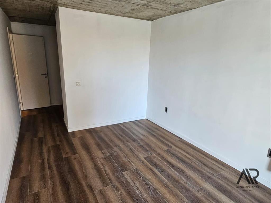 Venta apartamento de 2 dormitorios con RENTA y con coche...