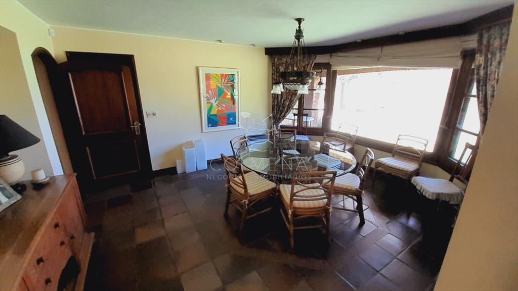 EXCEPCIONAL RESIDENCIA