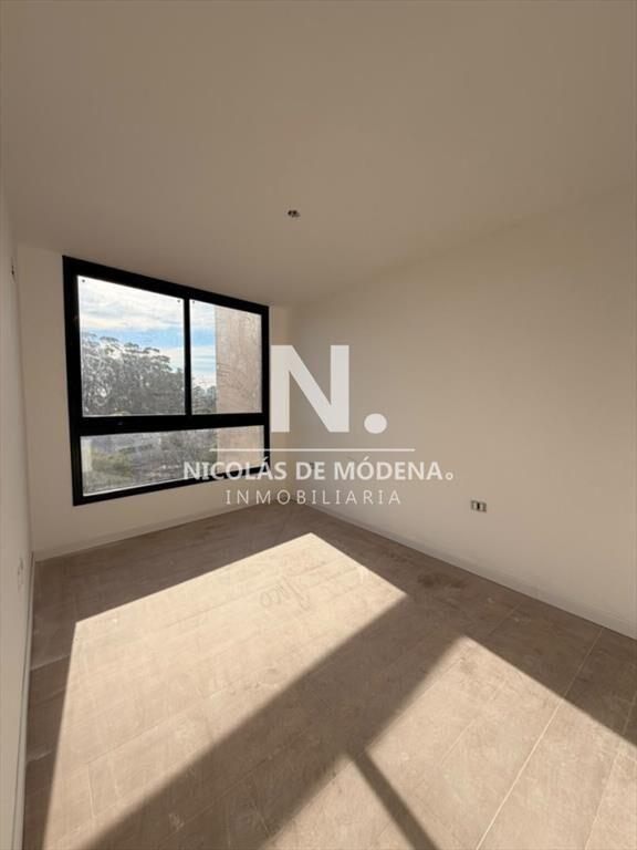 VENDE DEPTO DE 1 DORMITORIO CON PARRILLERO